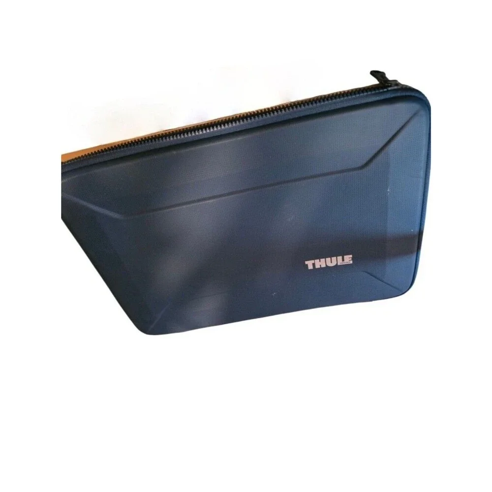 Thule - Gauntlet Laptop Sleeve Laptop Case for 16” Apple MacBook Pro